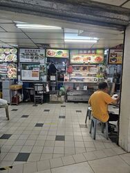 Lucky Plaza (D9), Shop House #525457371